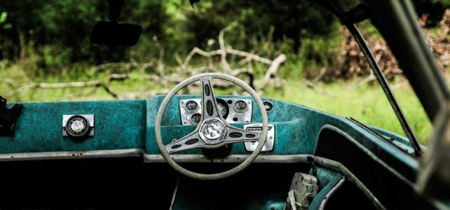 Bảng giá cửa nhôm đúc và yếu tố quyết định giá